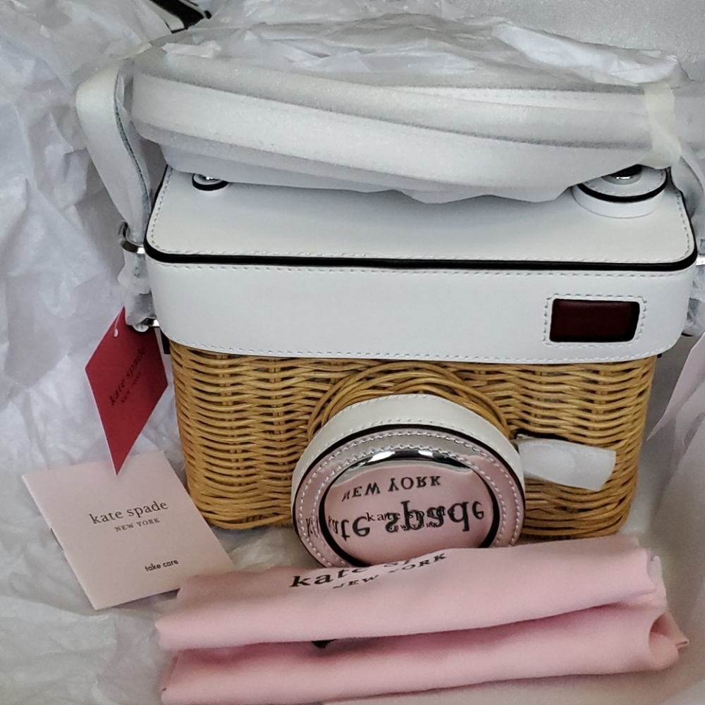 Kate spade HOST PICk   gorgeous wicker bag last one sold out its gorgeous 😍 - Picture 4 of 8